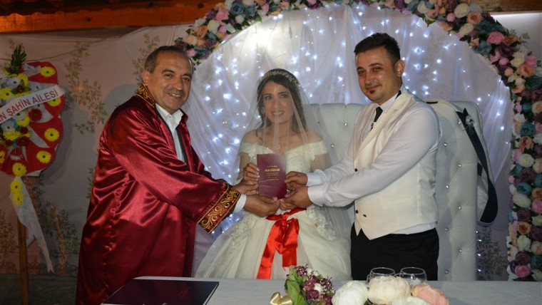Başkanımız Songül-Ertan çiftinin nikahını kıydı