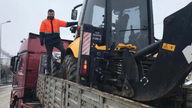 Deprem bölgesine iş makinesi gönderdik