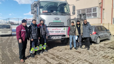 Gençlerimiz deprem bölgesinde