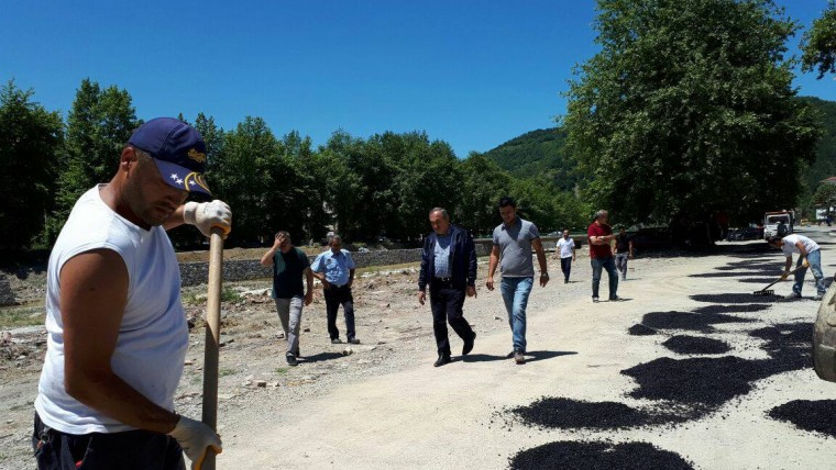 Başkanımız Irmak Sokakta yapılan yol çalışmalarını ziyaret etti