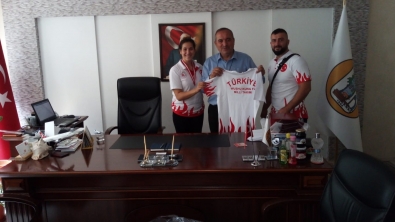 Milli Sporcumuz Başkanımızı ziyaret etti