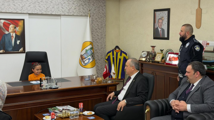 23 Nisan’da Koltuk Miniklere Emanet!