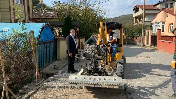 Başkanımız Hilal Sokakta devam eden yol çalışmalarını inceledi