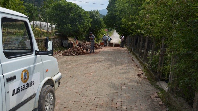 Ekiplerimiz Pir Sokakta üst yapı çalışmalarına devam ediyor