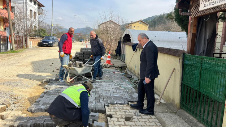 Mezgeller ve Samat Mahallelerinde Yol Onarım Çalışmaları Yerinde İncelendi