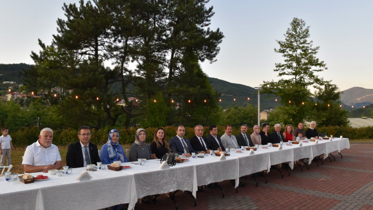Kaymakamımız Sayın Fırat Kadiroğlu Onuruna Veda Programı Düzenlendi