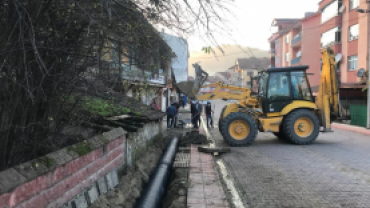 Kaldırım Mahallesi, Hürriyet Caddesi Yağmur Suyu Şebekesi Yenileniyor.