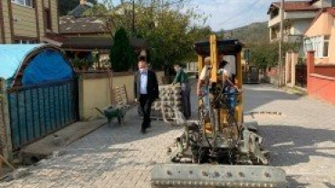Başkanımız Hilal Sokakta devam eden yol çalışmalarını inceledi
