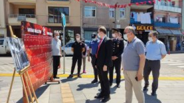 Ulus Cumhuriyet Meydanı'nda gerçekleştirilen 15 Temmuz Demokrasi ve Milli Birlik Günü Resim Sergisi