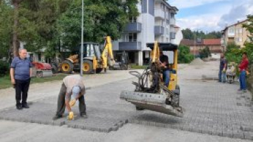 Beton Kilit Parke Döşeme ile Yol Düzenleme Çalışmalarını