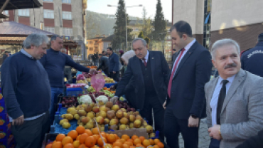 Başkanımız Sn Kaymakamımız ile birlikte esnaf ve pazaryeri ziyareti gerçekleştirdi