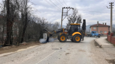 Enerji hattı çalışamalırında bozulan yollar düzeltiliyor