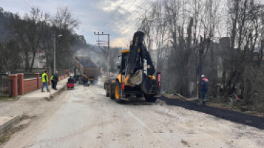 Enerji hattı çalışamalırında bozulan yollar düzeltiliyor