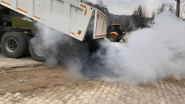 Enerji hattı çalışamalırında bozulan yollar düzeltiliyor