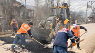 Enerji hattı çalışamalırında bozulan yollar düzeltiliyor