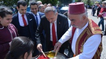 Başkanımız Sn. Hasan Hüseyin UZUN 23 Nisan Ulusal Egemenlik ve Çocuk Bayramı kutlama programına katıldı