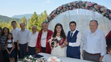 Başkanımız Hande ve Veysel çiftinin nikahını kıydı