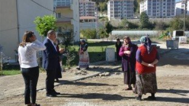 Başkanımız Eldeş Sokakta devam eden yol çalışmalarını inceledi