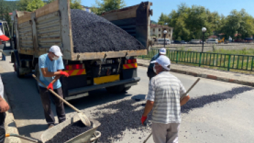 Cadde ve Sokaklarımızın Asfalt Yama ile Bakım ve Onarım Çalışmaları Gerçekleştiriliyor